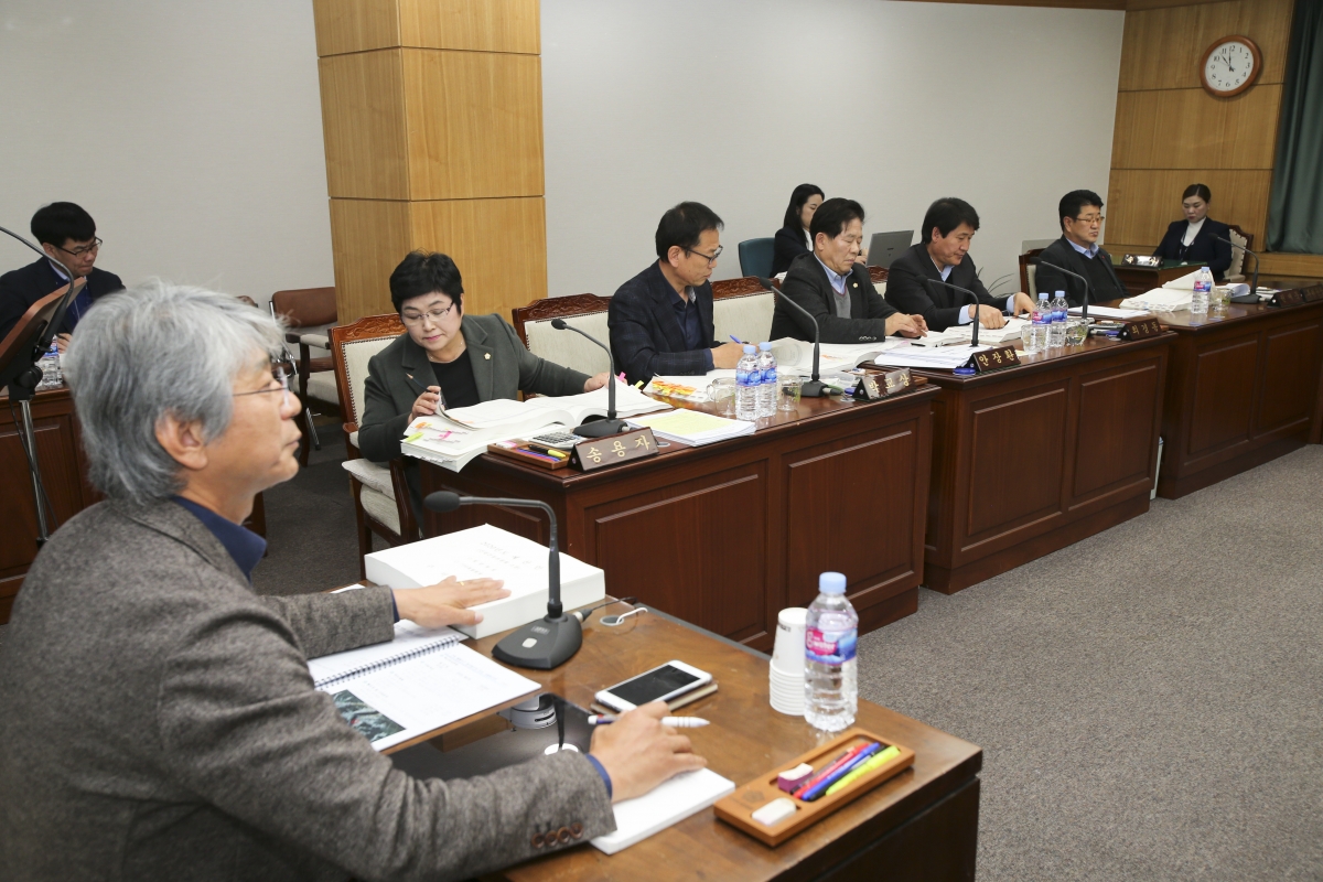 20191128-051[AP7U8546-제235회 정례회 산업건설위원회 2020년도 예산안 및 기금운용계획안 예비심사 활동.jpg