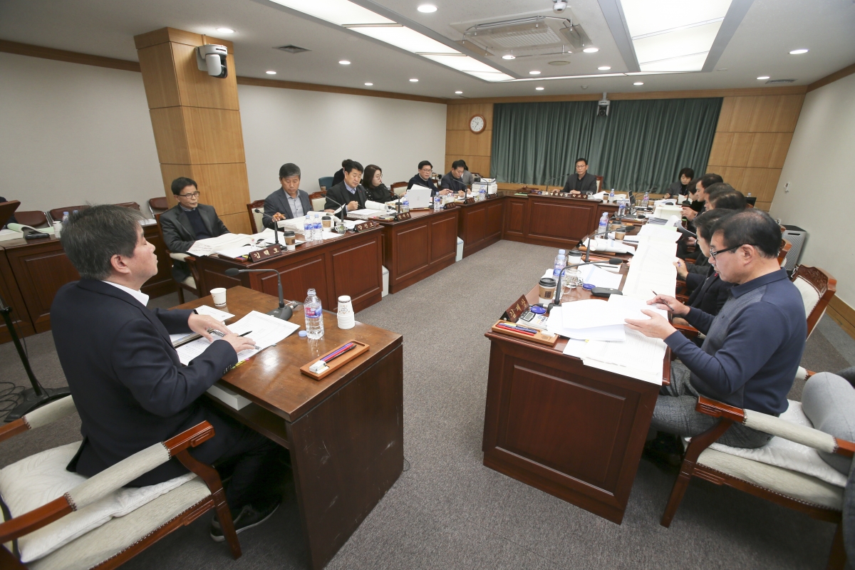 20191204-008[AP7U8957-제235회 정례회 예산결산특별위원회 2020년도 예산안 및 기금운용계획안 심사활동.jpg