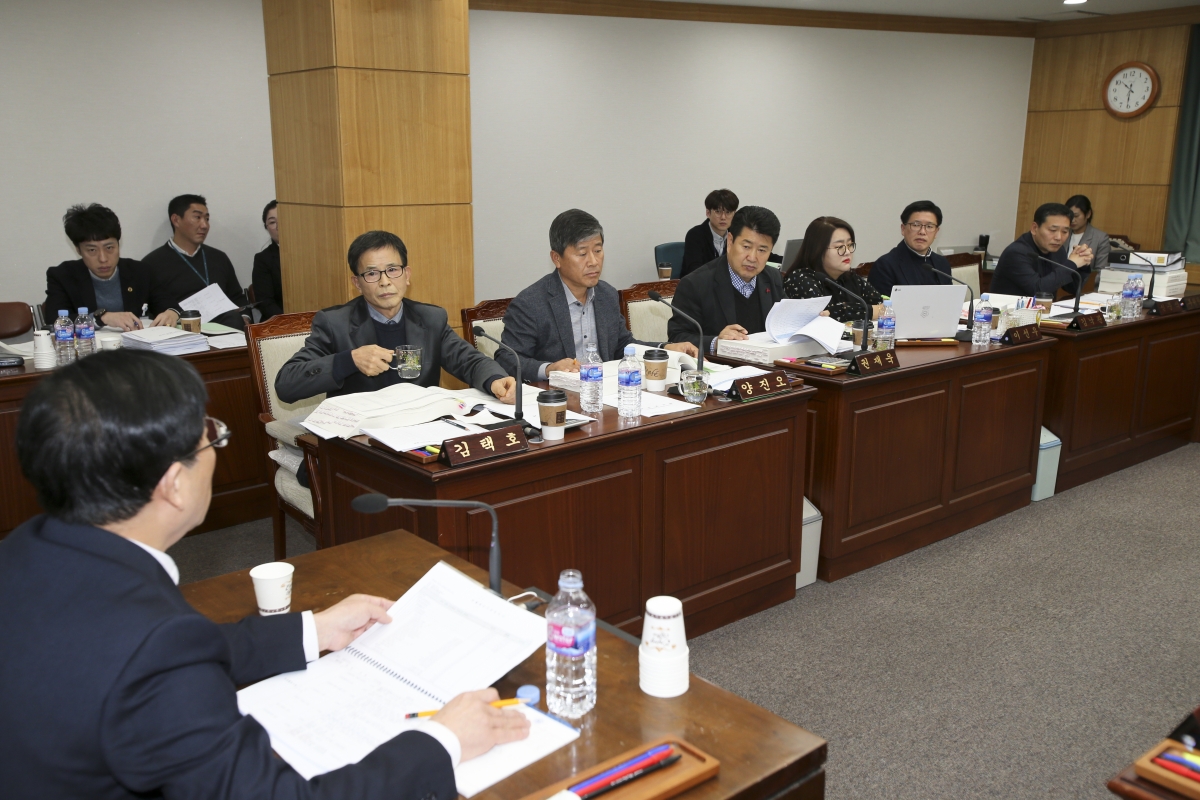 20191204-016[AP7U8942-제235회 정례회 예산결산특별위원회 2020년도 예산안 및 기금운용계획안 심사활동.jpg