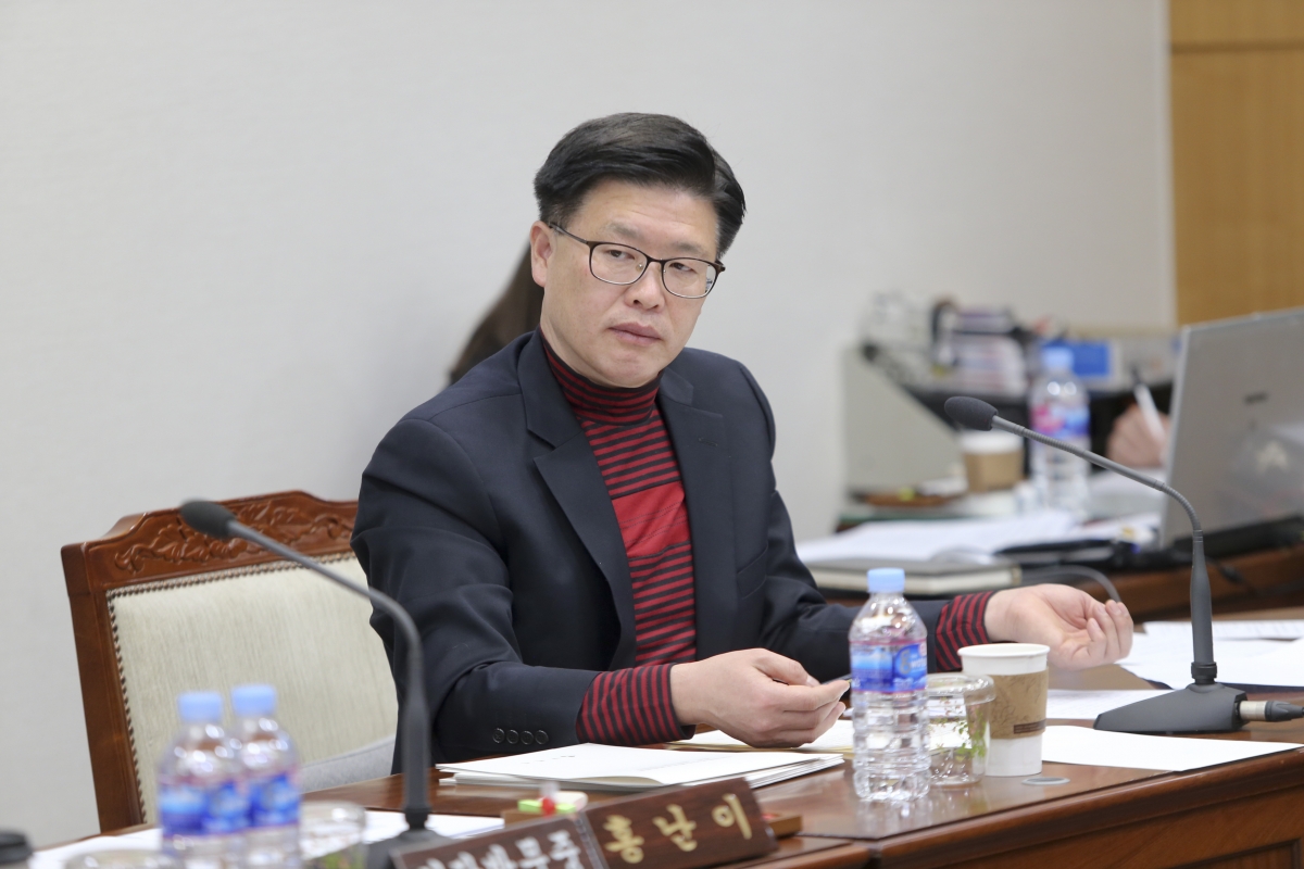 20200203-017[AP7U0961-제236회 임시회 기획행정위원회 조례안 심사활동.jpg