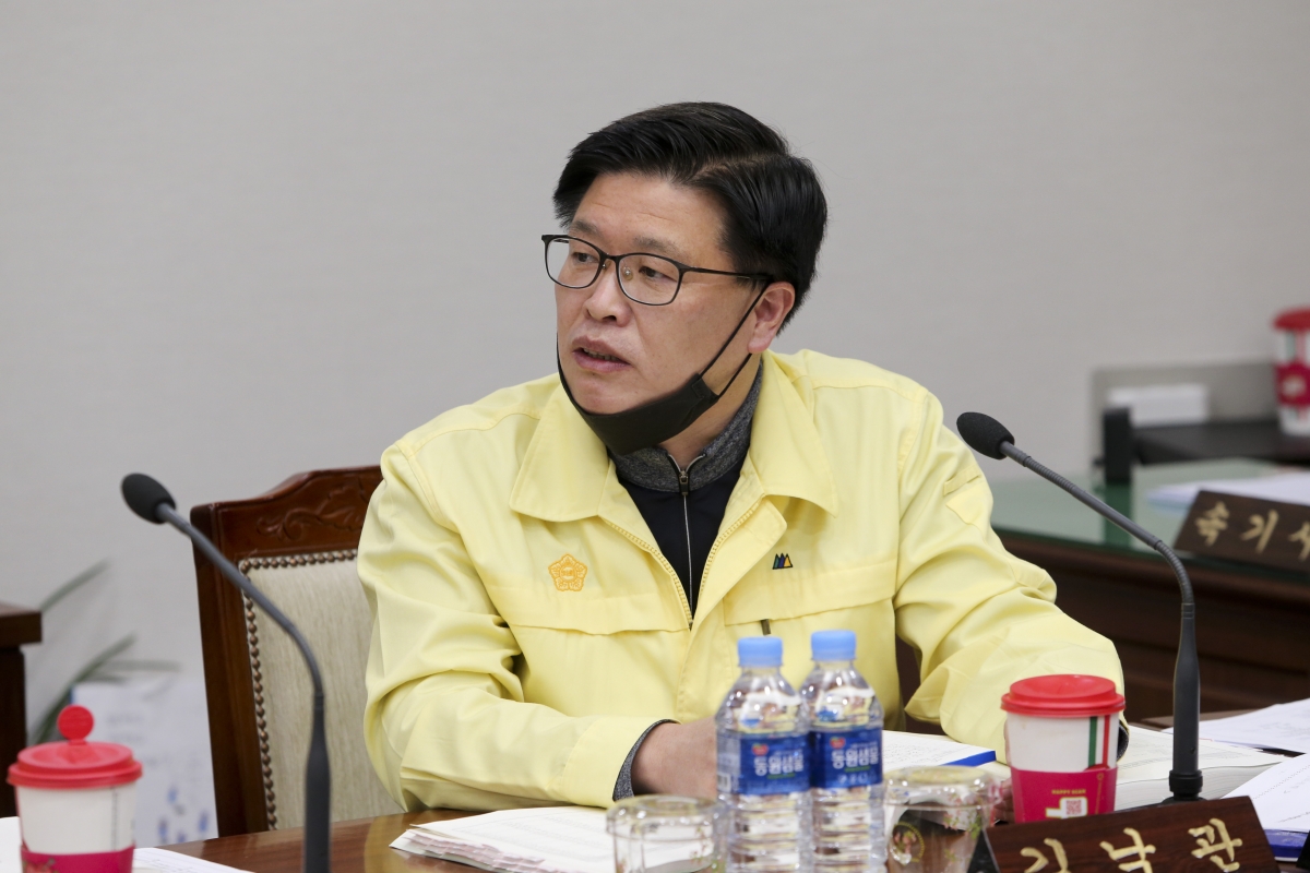 20200424-016[AP7U2540-제238회 임시회시 예산결산특별위원회  2020년도 제1회추가경정예산안 심사활동.jpg