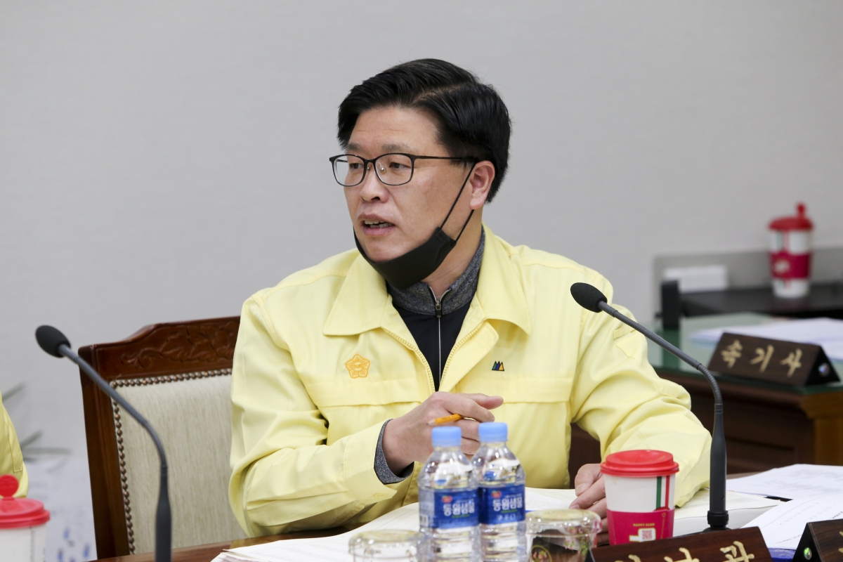 20200424-017[AP7U2542-제238회 임시회시 예산결산특별위원회  2020년도 제1회추가경정예산안 심사활동.jpg