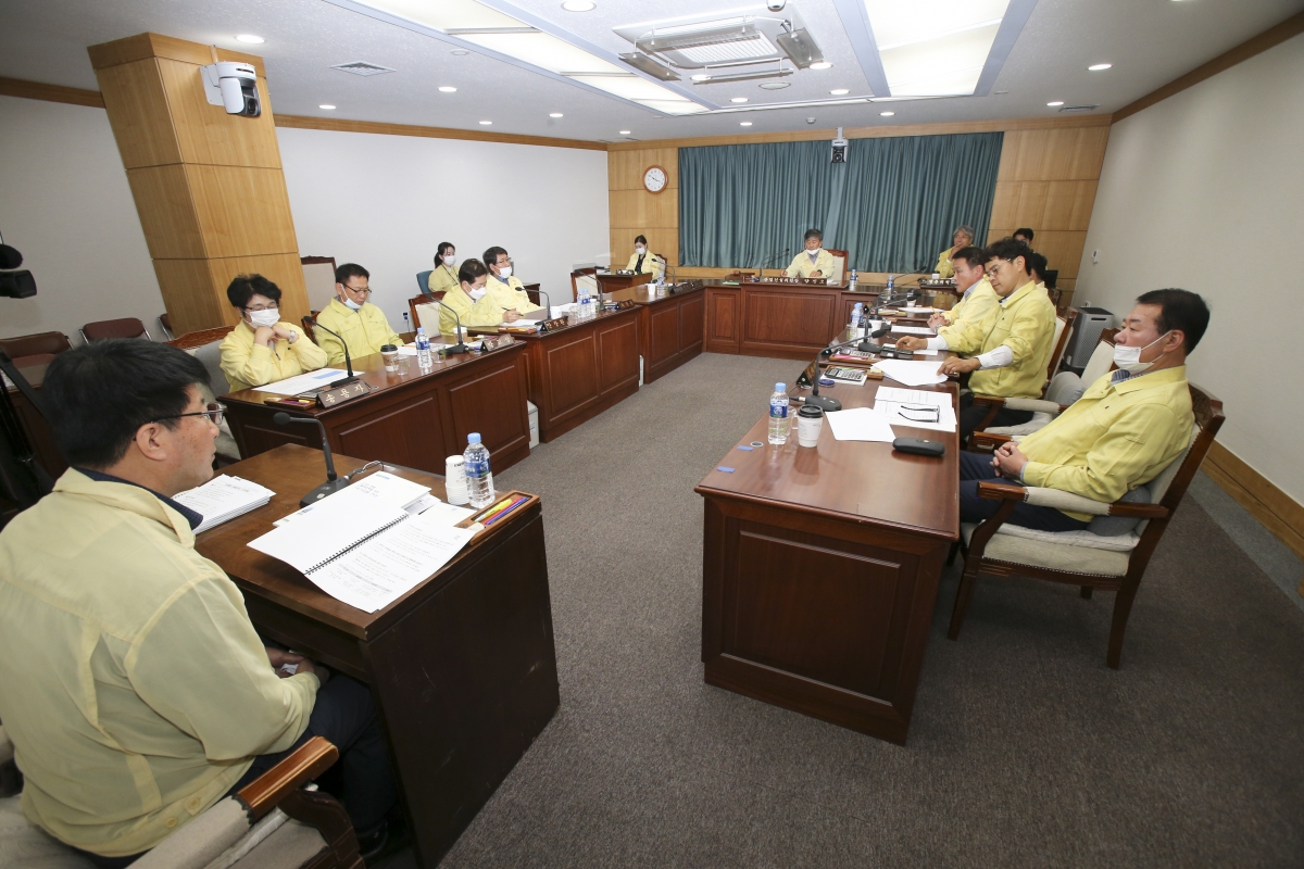 20200515-012[AP7U2997-제239회 임시회시 산업건설위원회 조례안 심사활동.jpg