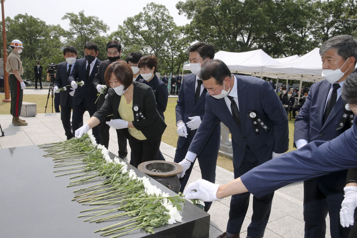20200606-061[AP7U3895-제65회 현충일 추념식.jpg