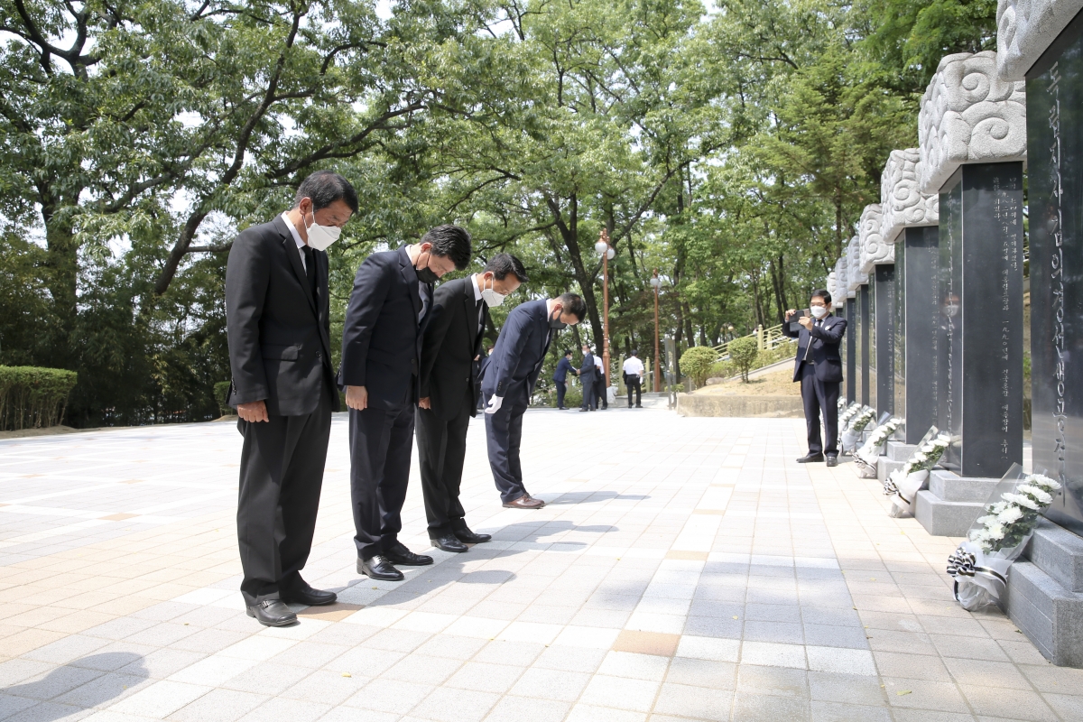 20200606-087[AP7U3948-제65회 현충일 추념식.jpg