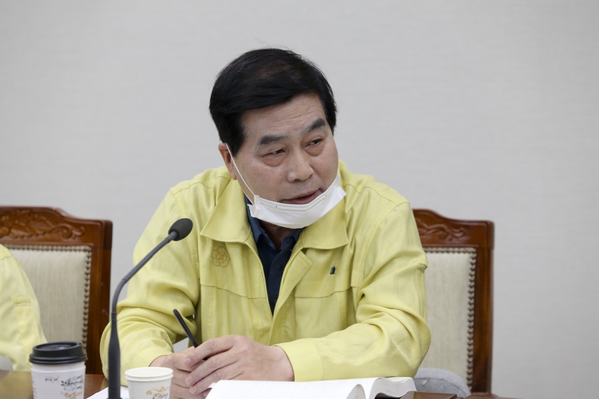 20200605-006[AP7U3758-제240회 구미시의회 제1차 정례회시 기획행정위원회 소관 행정사무감사 활동.jpg