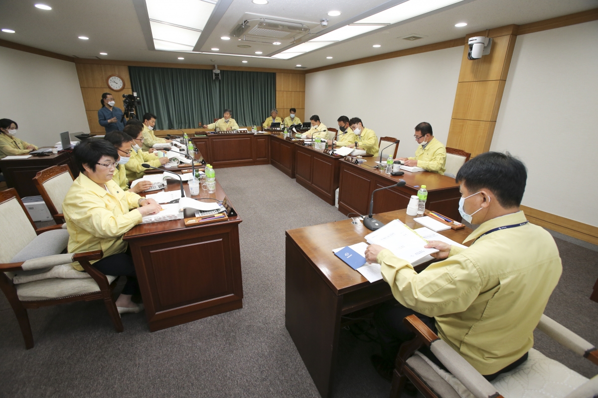 20200603-061[AP7U3447-제240회 구미시의회 제1차 정례회시 산업건설위원회 소관 행정사무감사 활동.jpg