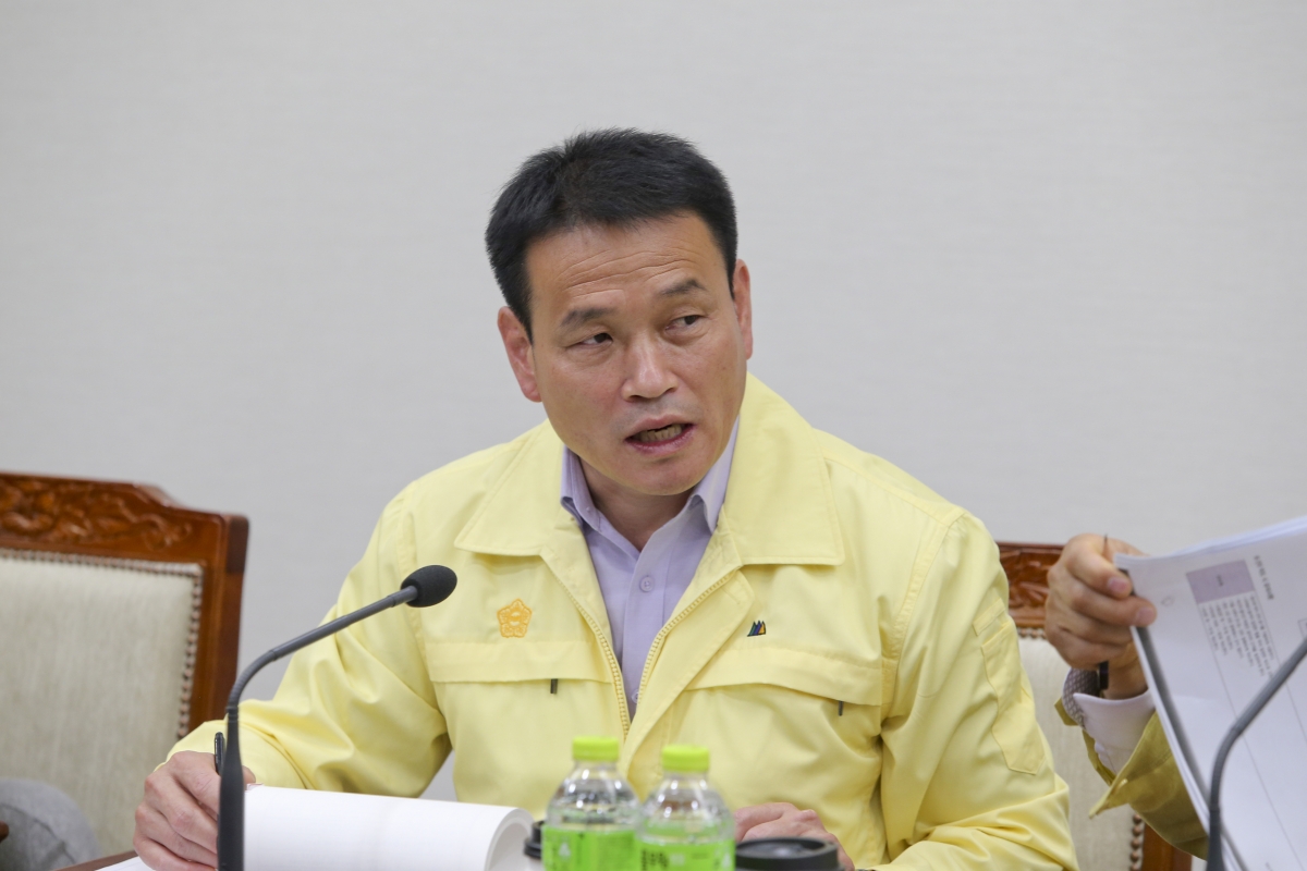 20200604-041[AP7U3646-제240회 구미시의회 제1차 정례회시 산업건설위원회 소관 행정사무감사 활동.jpg