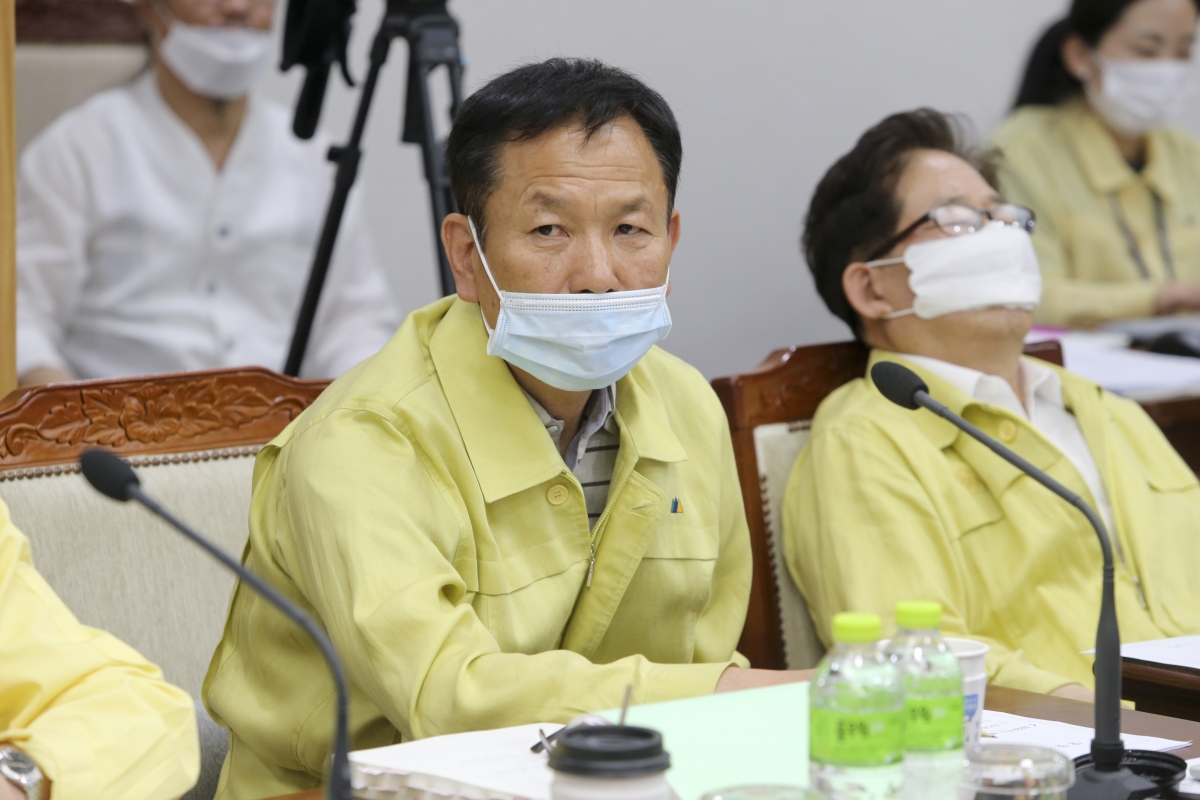 20200604-042[AP7U3658-제240회 구미시의회 제1차 정례회시 산업건설위원회 소관 행정사무감사 활동.jpg