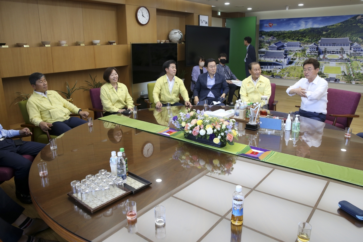 20200623-080[AP7U5040-통합신공항 최종이전지 선정 촉구 결의문 관련하여 경북도청 방문.jpg