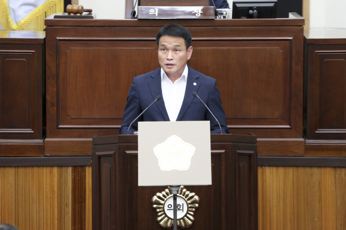 20200716-009[AP7U6875-제242회 임시회 제1차 본회의시 장세구 의원 5분 자유발언.jpg