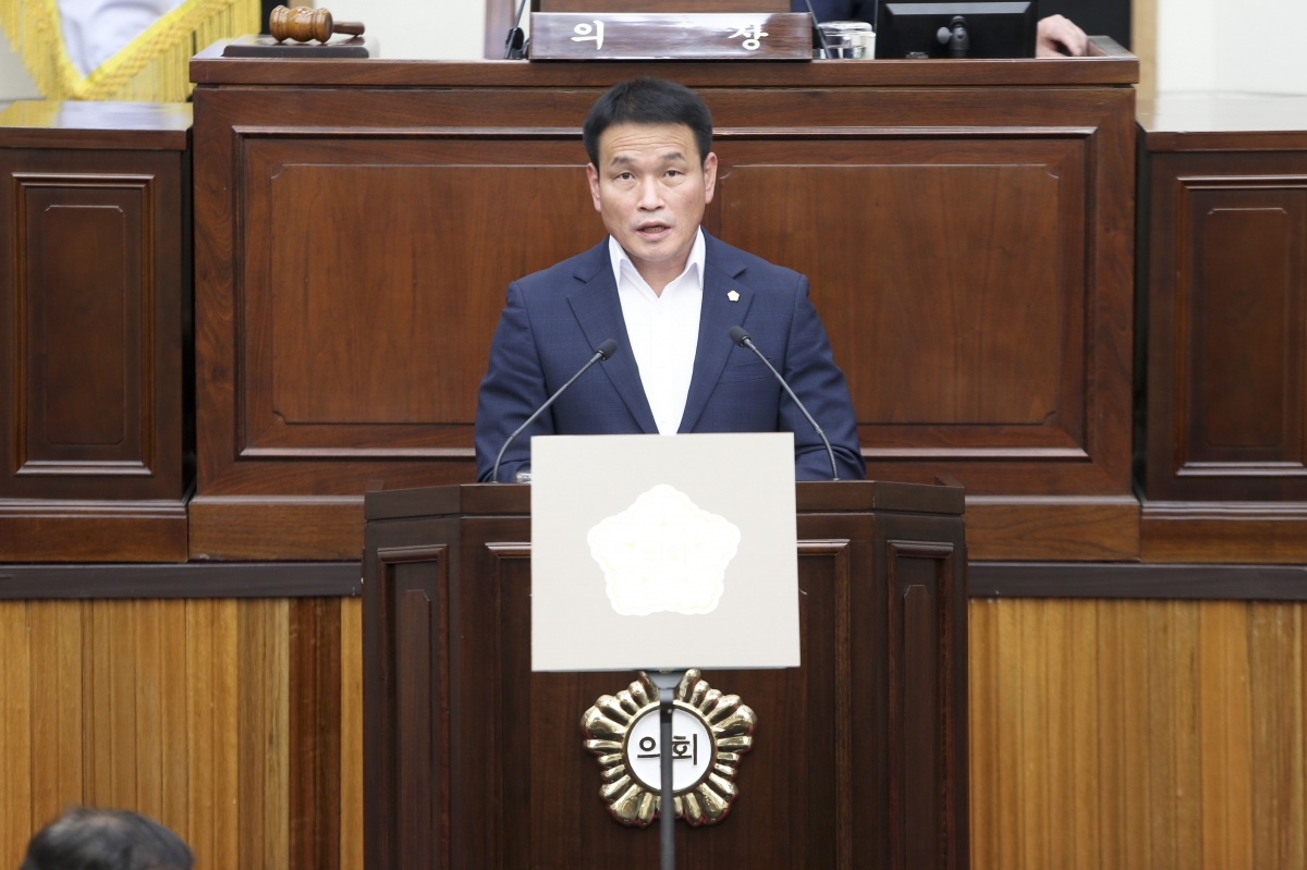20200716-008[AP7U6872-제242회 임시회 제1차 본회의시 장세구 의원 5분 자유발언.jpg