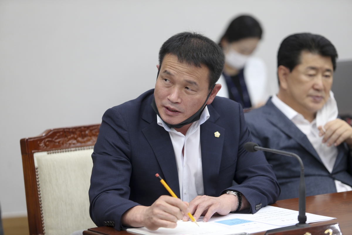 20200717-075[AP7U7218-제242회 임시회 산업건설위원회 활동.jpg