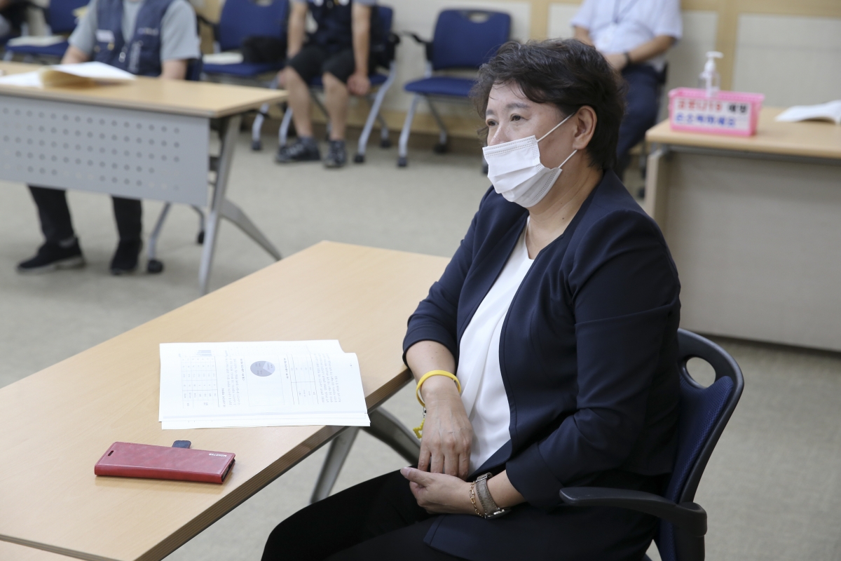 20200821-065[AP7U8101-2020년 비정규직 실태조사 결과발표 및 정책토론회 .JPG