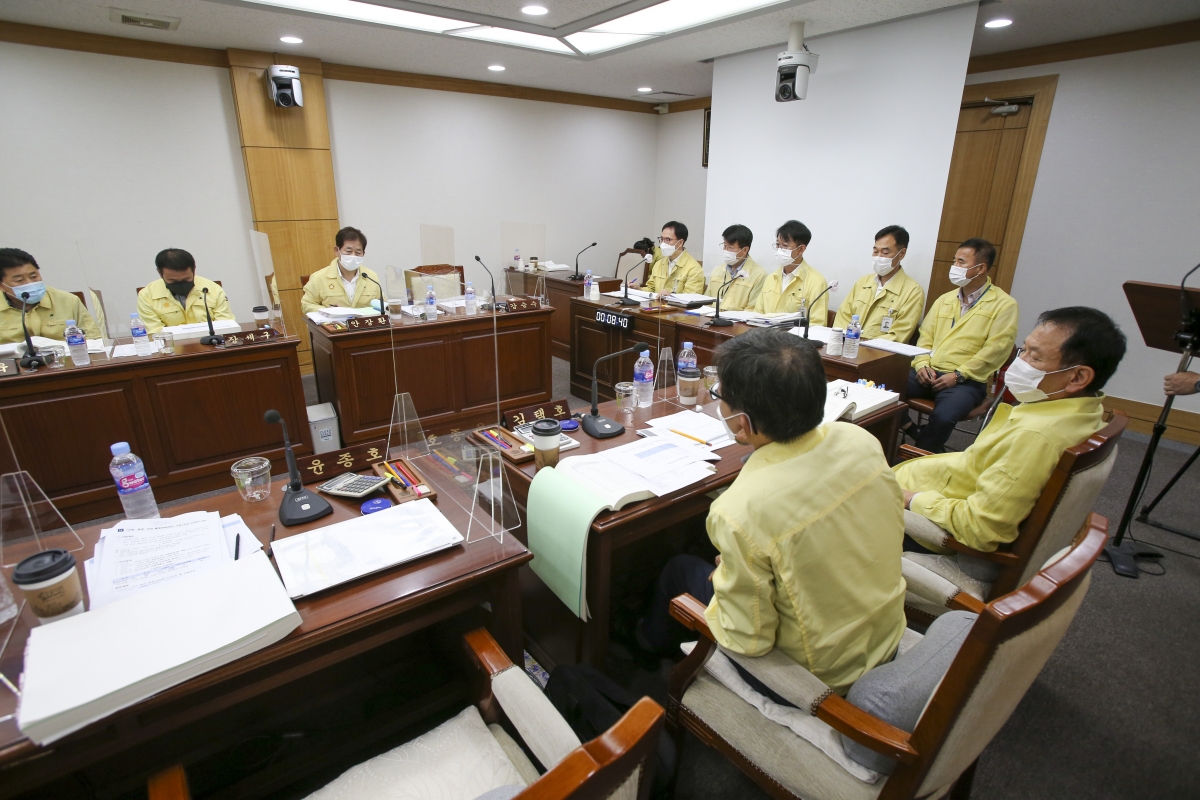 20200916-012[AP7U9541-제243회 임시회 예산결산특별위원회 소관 2020년도 제2회추가경정예산안 심사활동.JPG