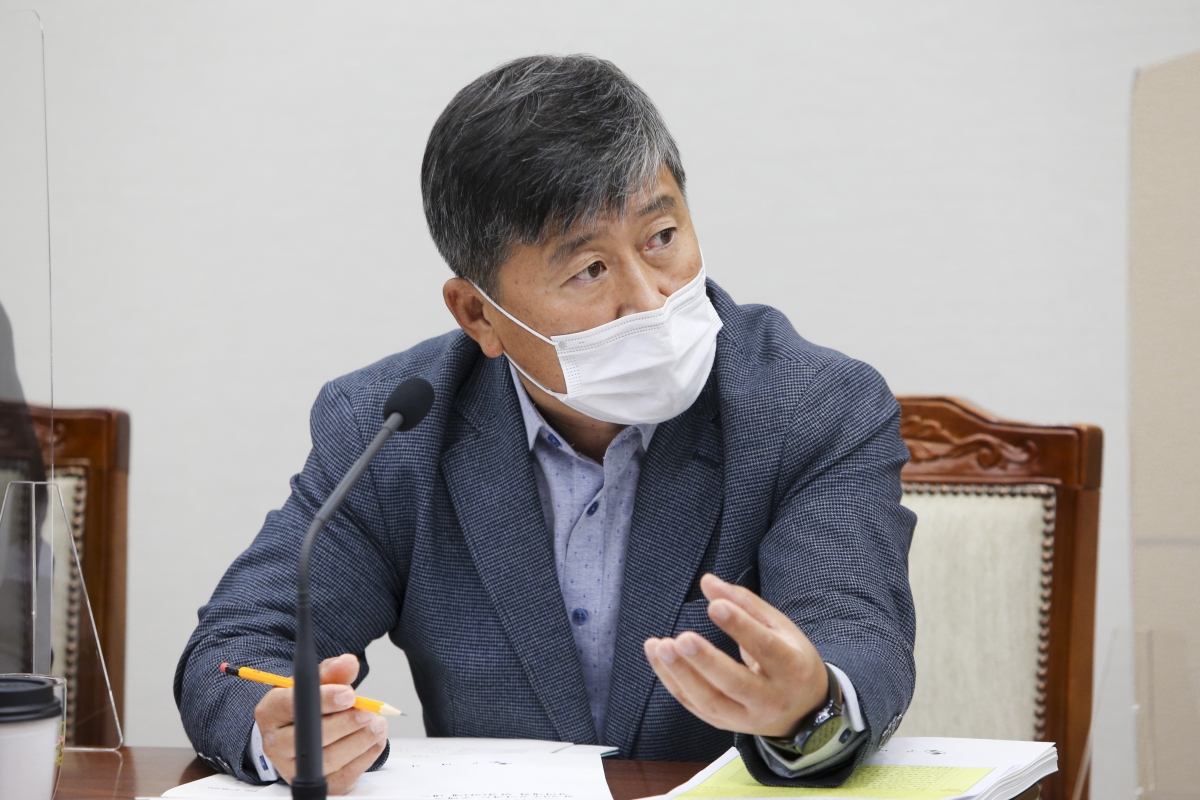 20201020-057[AP7U0938-제244회 임시회 산업건설위원회 소관 조례안 심사활동.JPG