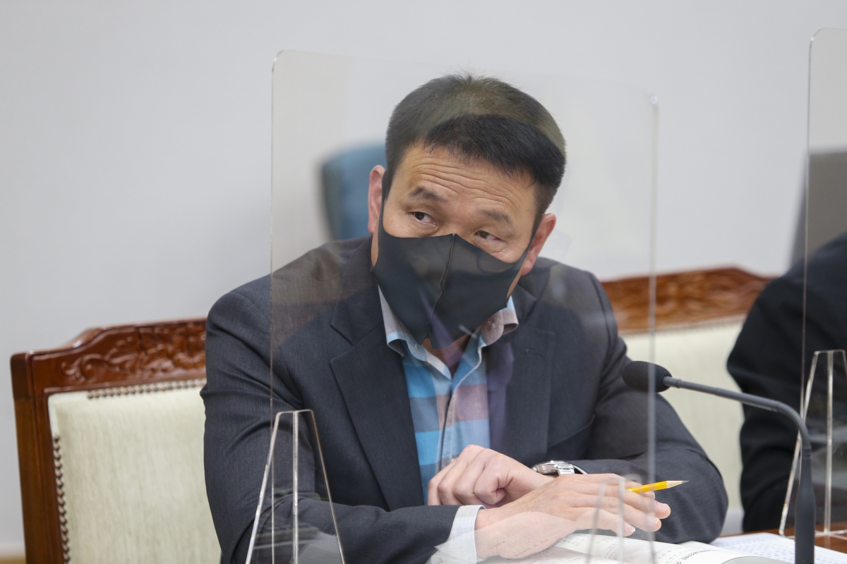 20201022-011[AP7U1153-제244회 임시회 산업건설위원회 소관 2021년도 주요업무계획보고 청취.JPG