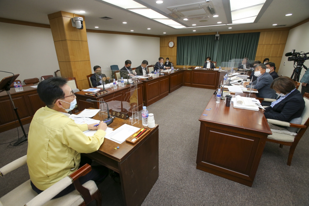 20201020-046[AP7U0973-제244회 임시회 산업건설위원회 소관 조례안 심사활동.JPG
