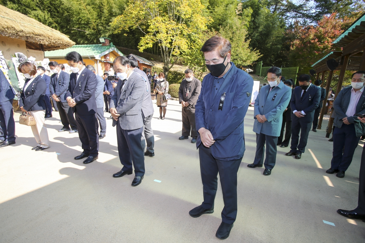 20201026-016[AP7U1467-박정희대통령 41주기 추모제.JPG