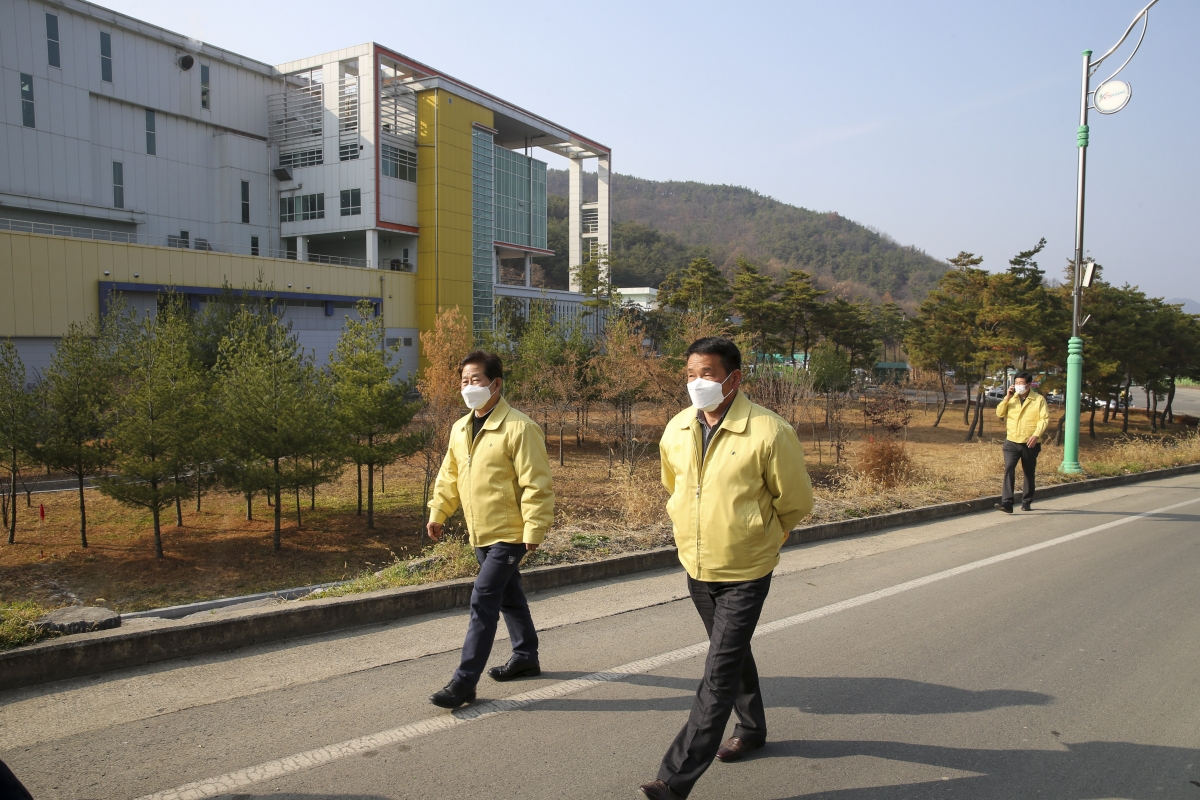 20201116-002[AP7U2935-폐회중 산업건설위원회 환경자원화시설 화재현장 방문.JPG