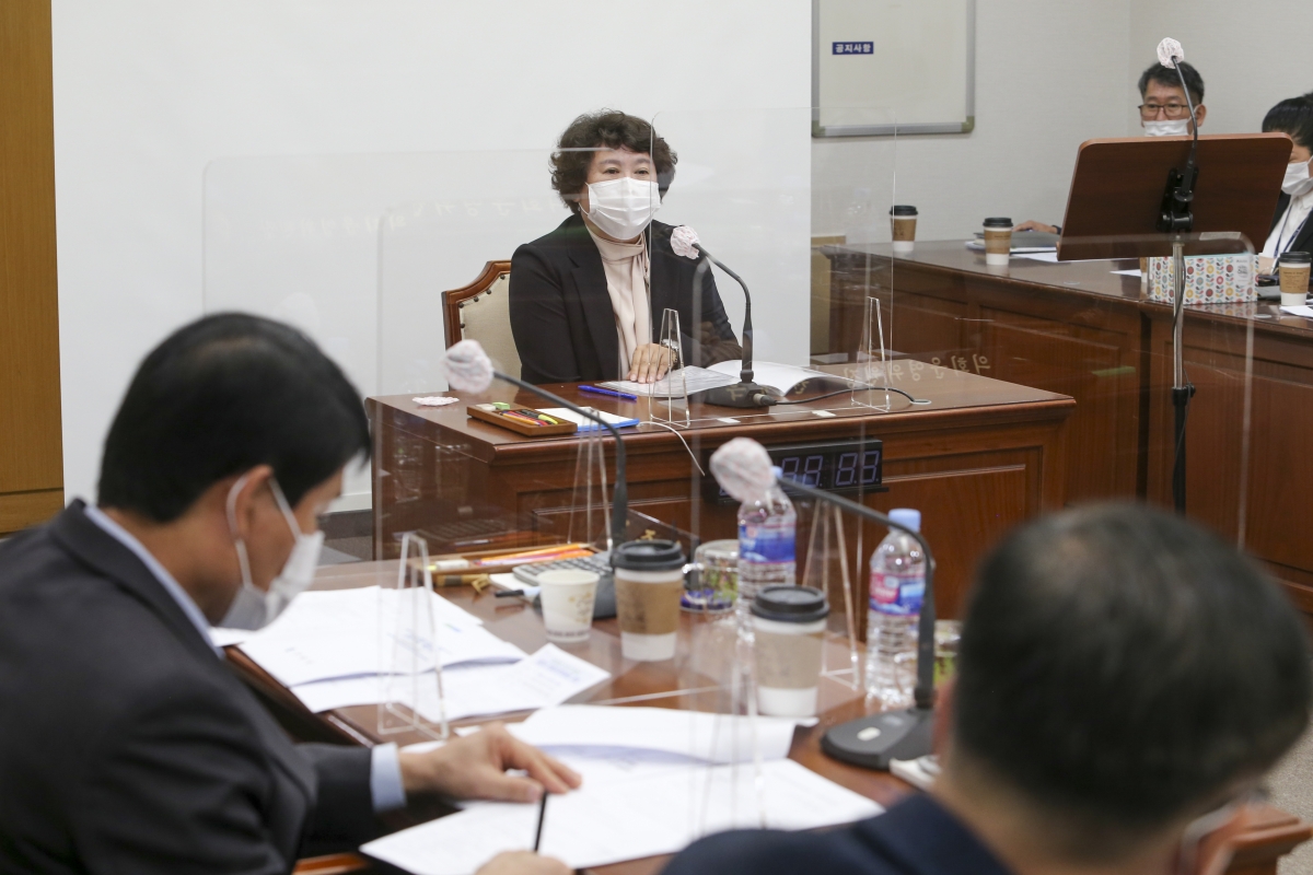 20201118-015[AP7U3175-폐회중 의회운영위원회 활동.JPG