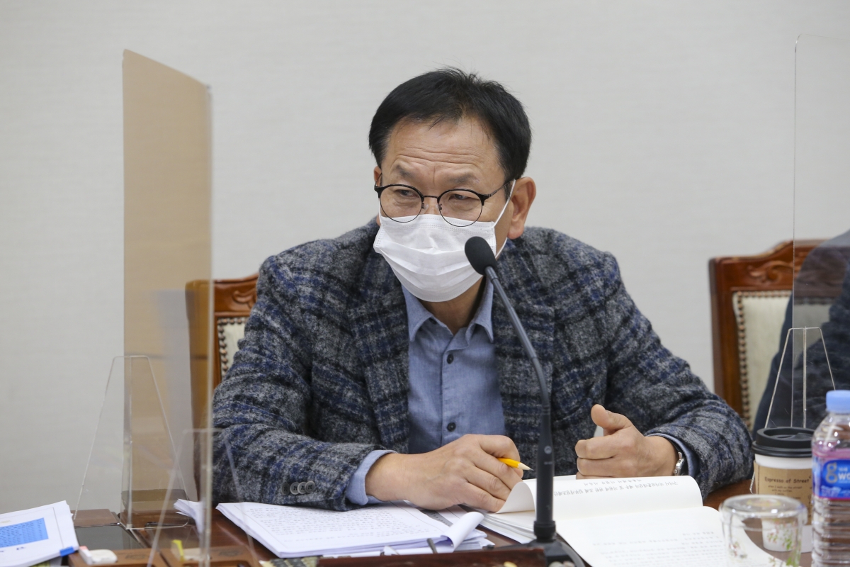 20201126-013[AP7U3596-제245회 정례회 기획행정위원회 조례안 심사활동.JPG