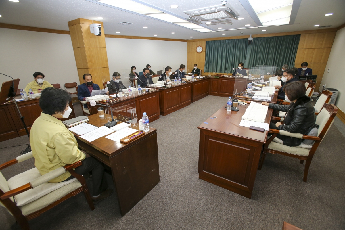 20201201-012[AP7U4086-제245회 정례회 산업건설위원회 소관 2021년도 예산안 및 기금운용계획안 예비심사활동.JPG