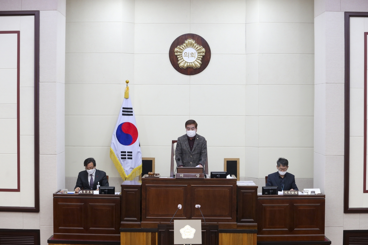 20201214-006[AP7U4791-제245회 제2차 정례회 제2차 본회의시 안주찬 부의장 회의주재 .JPG