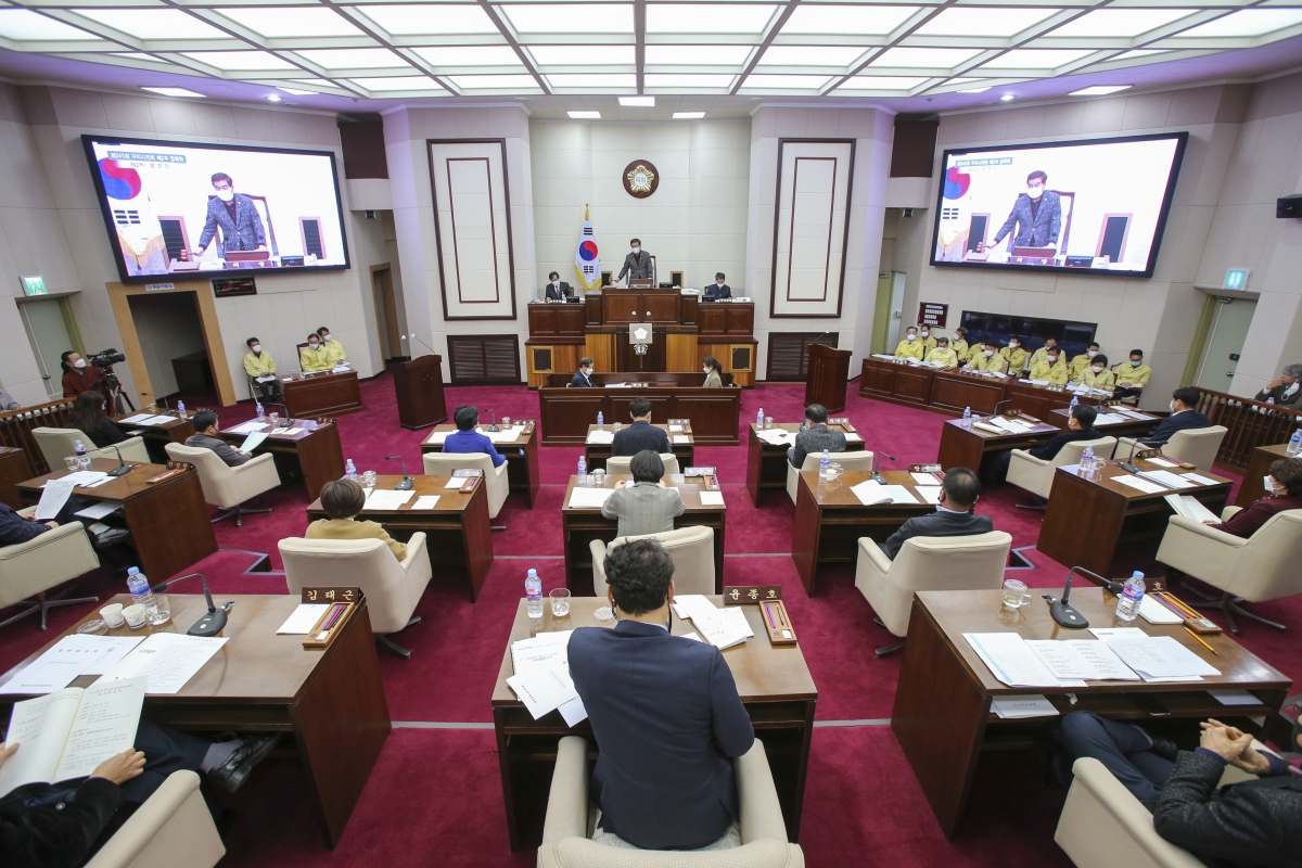 20201214-048[AP7U4948-제245회 제2차 정례회 제2차 본회의시 안주찬 부의장 회의주재.JPG