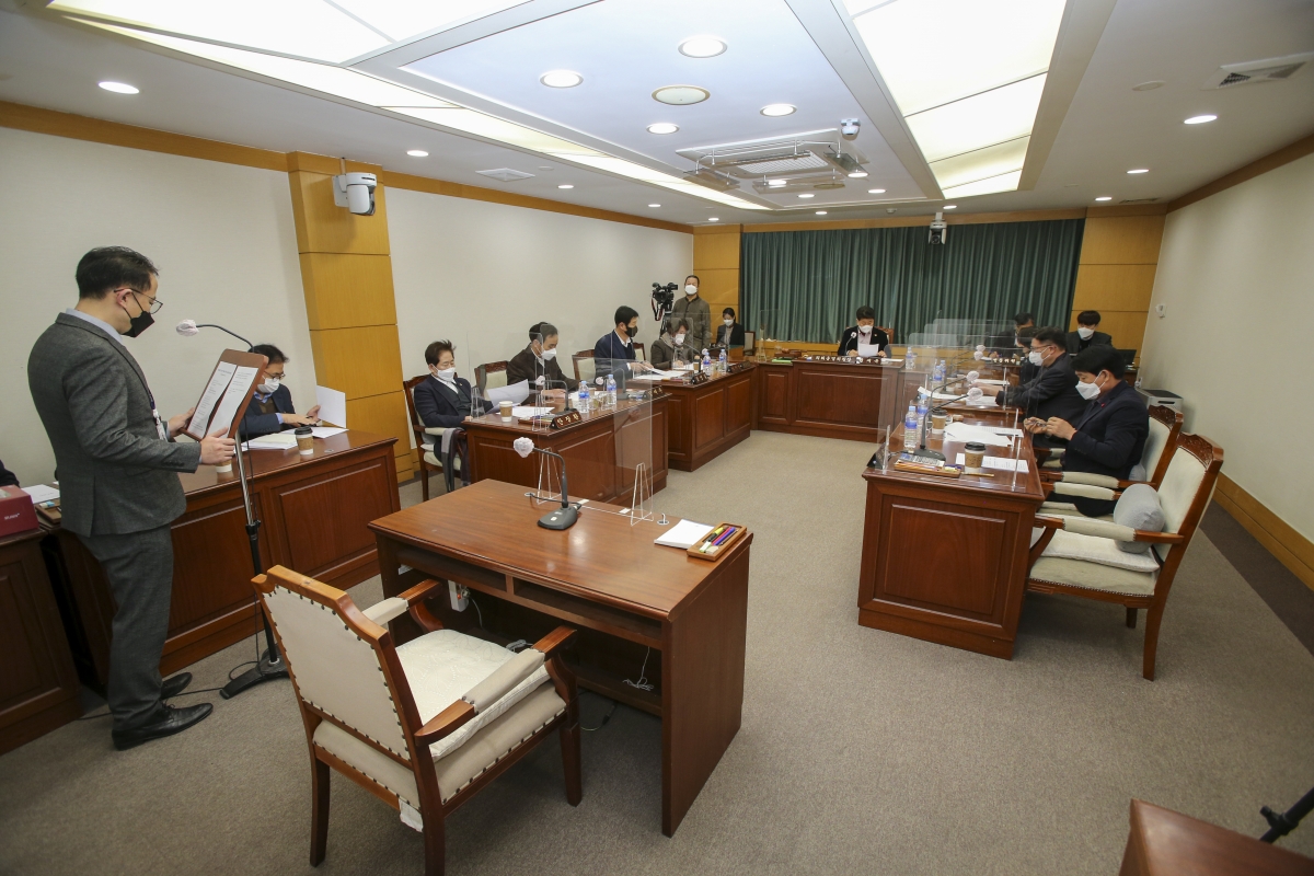 20210121-004[AP7U6446-폐회중 의회운영위원회 활동.jpg