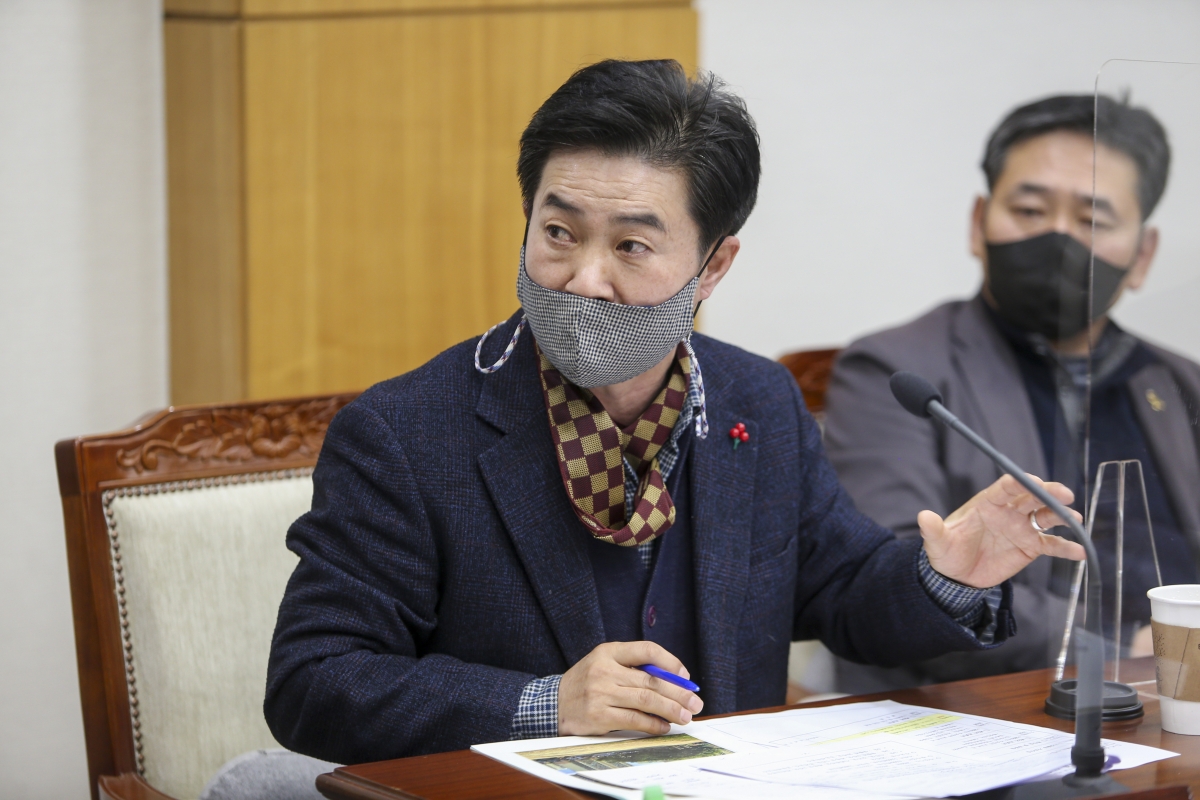 20210203-015[AP7U7107-제246회 임시회 기획행정위원회 조례안 심사활동.jpg
