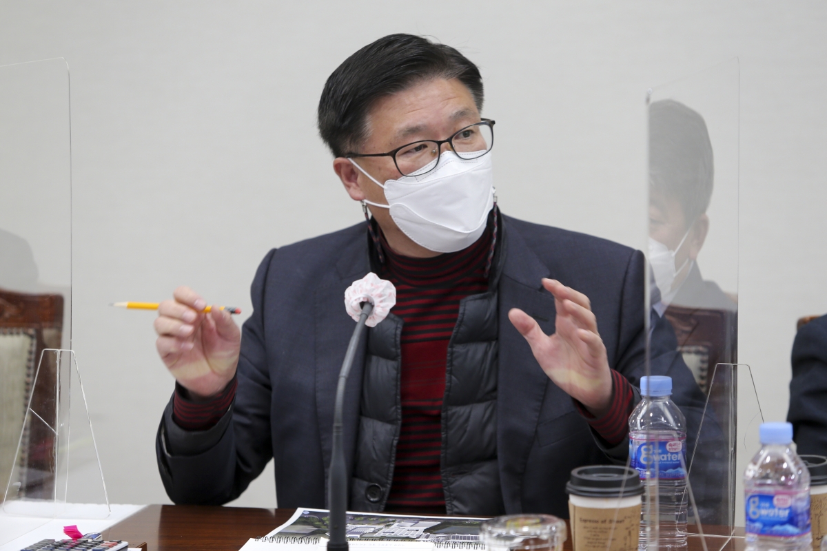 20210203-041[AP7U7119-제246회 임시회 산업건설위원회 간담회 개최-홍경구 단국대학교 교수.jpg