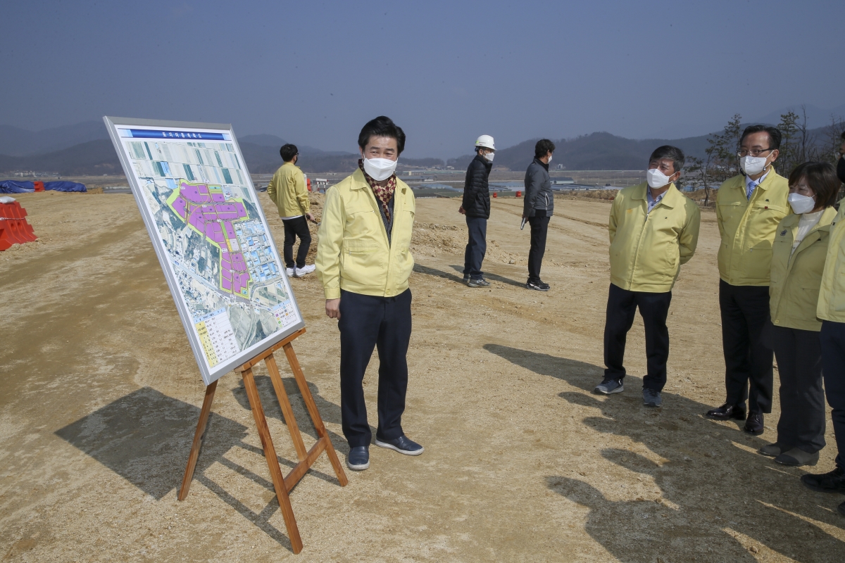 20210308-026[AP7U8491-제247회 임시회 산업건설위원회 고아 제2농공단지 공사현장방문.jpg