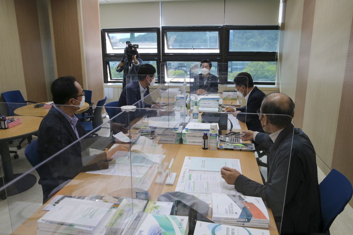 20210401-006[AP7U9204-2020 회계연도 결산검사위원 활동.jpg