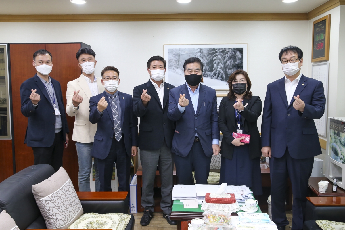 20210407-018[AP7U9608-인동동발전협의회장단 부의장실 방문 .jpg