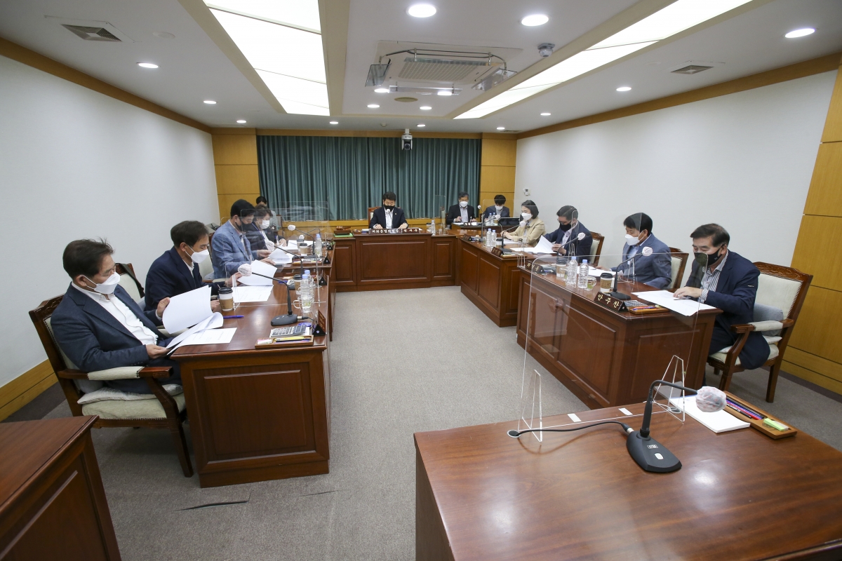 20210412-002[AP7U9850-제248회 임시회 의회운영위원회 행정사무감사 계획서 작성.jpg