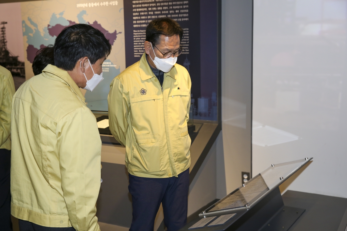20210413-055[AP7U0231-제248회 임시회 기획행정위원회 박정희대통령역사자료관 방문.jpg