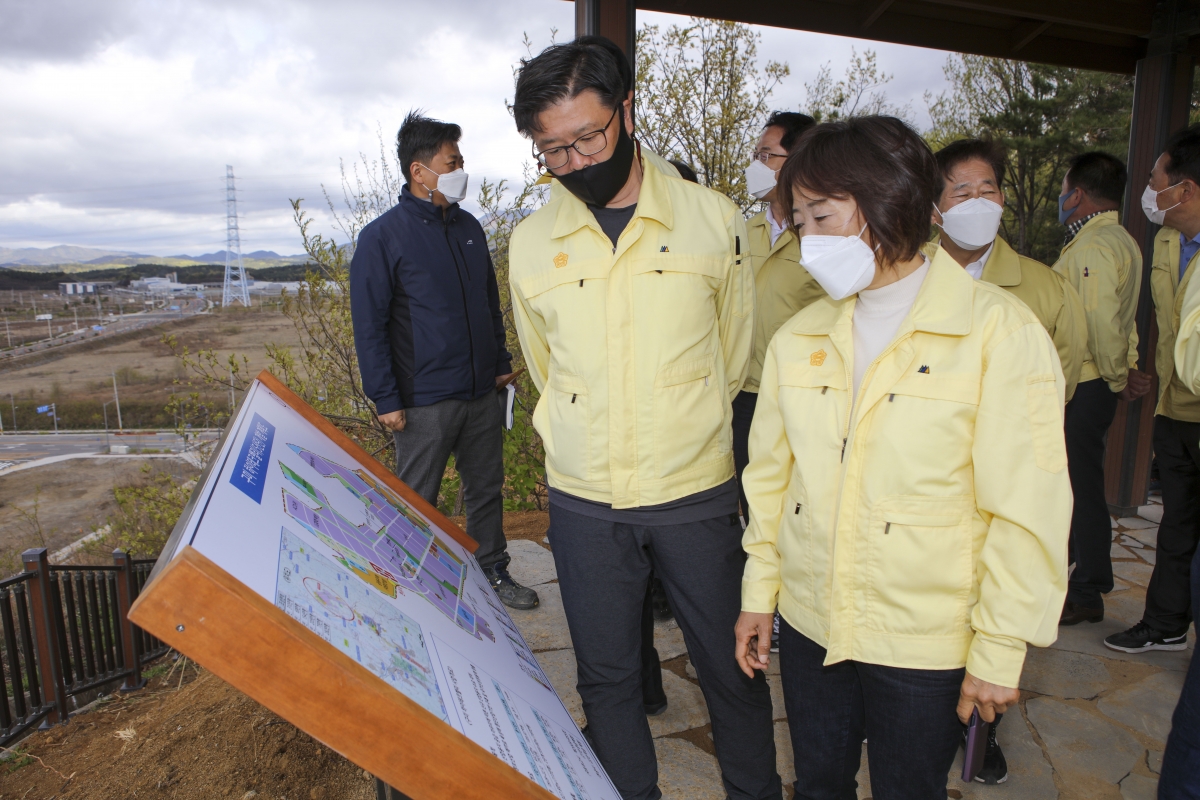 20210413-077[IMG_8066-제248회 임시회 산업건설위원회 국가5산업단지 조성사업 현장방문 활동.jpg