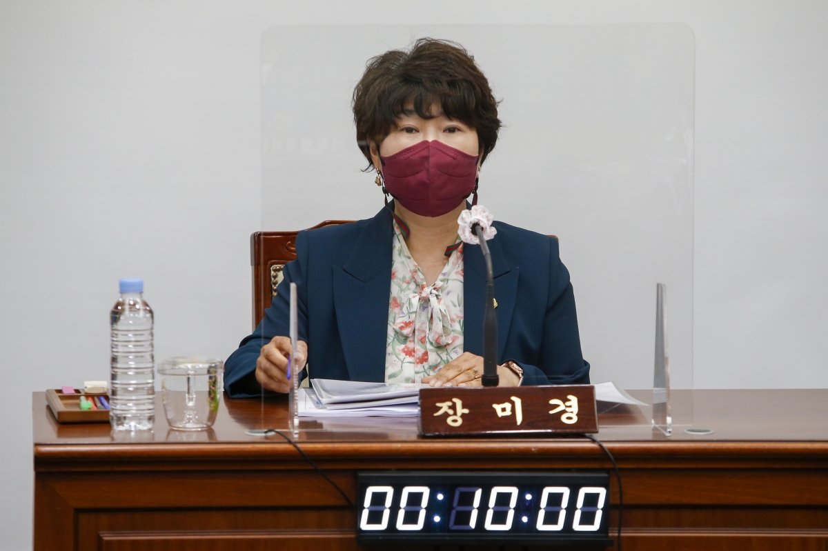 20210510-005[_P7U0145-제249회 임시회 기획행정위원회 조례안 심사활동.jpg