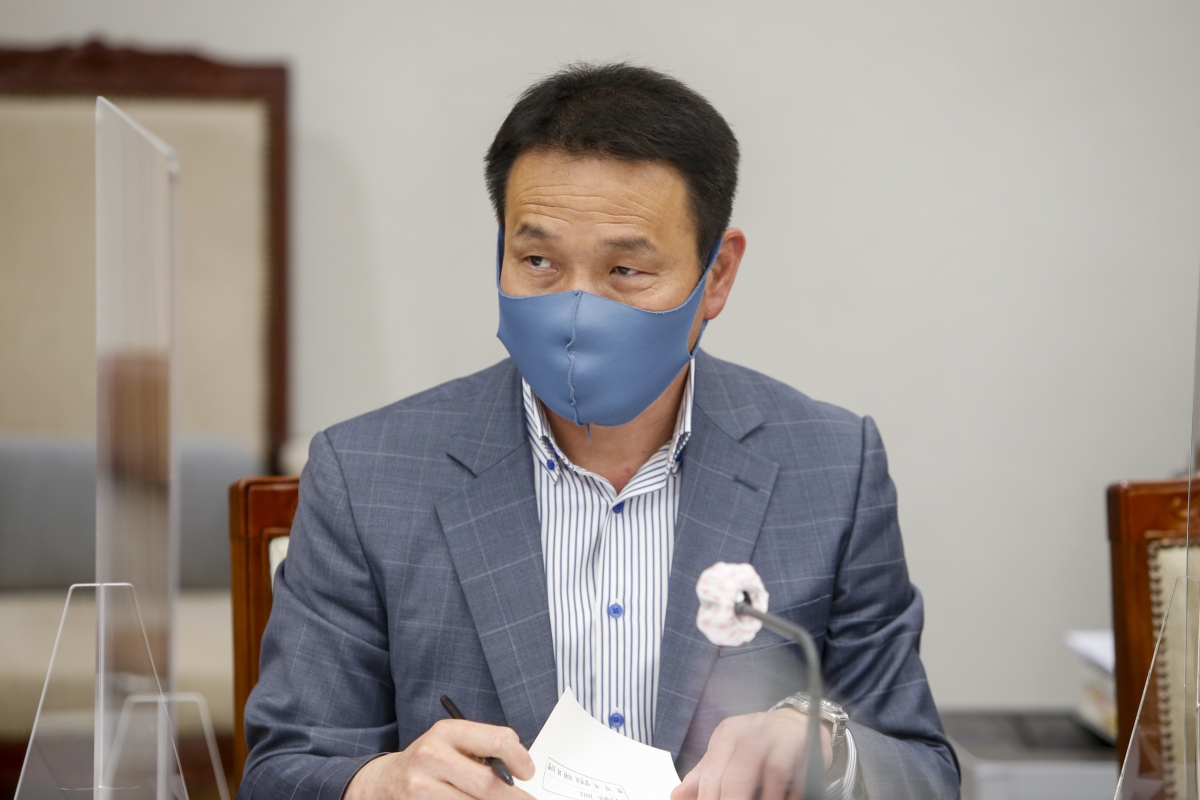20210510-034[_P7U0194-제249회 임시회 산업건설위원회 조례안 심사활동.jpg