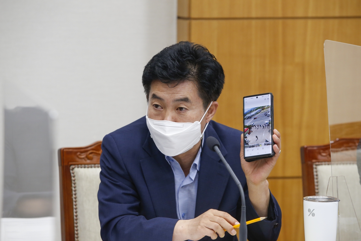 20210607-015[_P7U0854-제250회 정례회시 기획행정위원회 소관 행정사무감사 활동.jpg