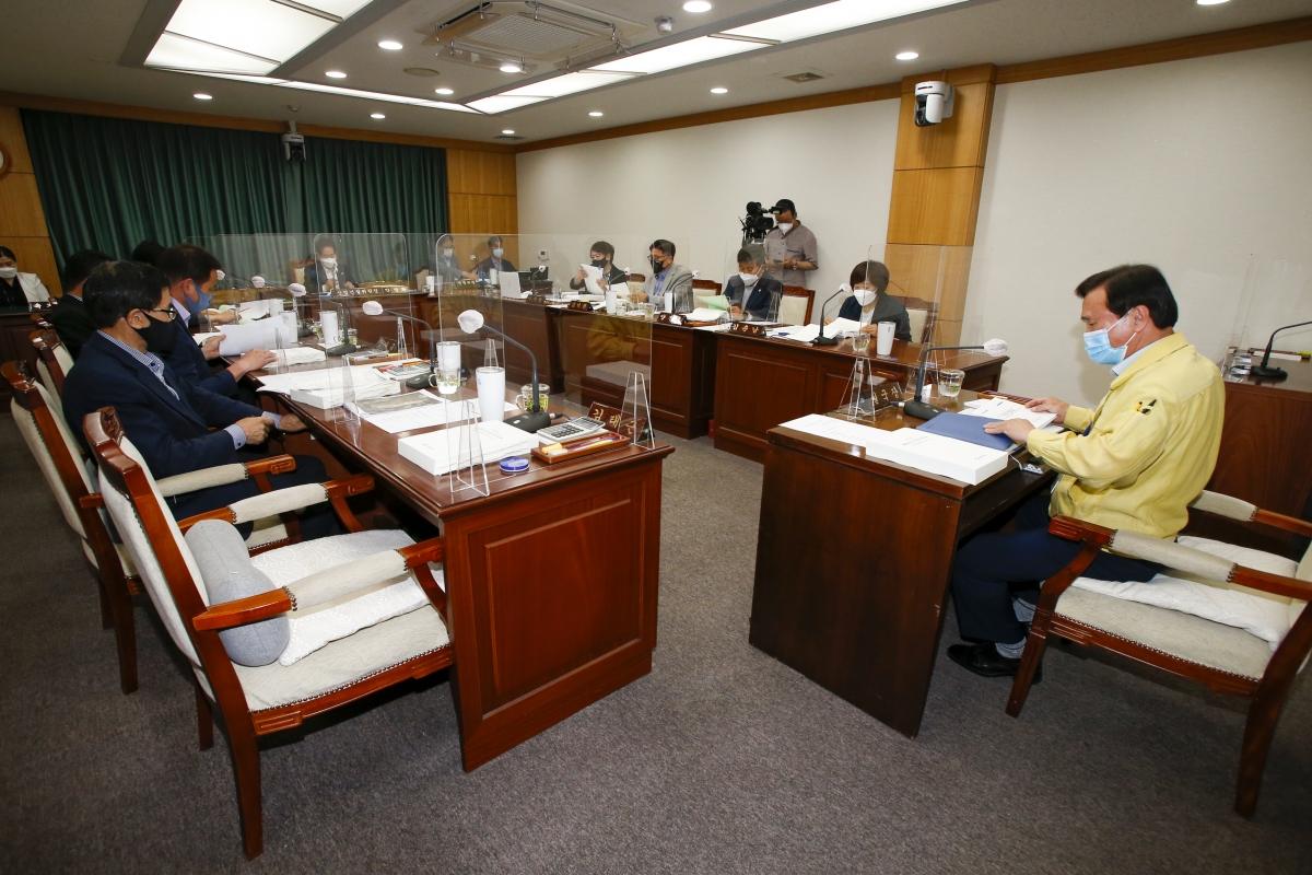 20210603-069[_P7U0678-제250회 정례회시 산업건설위원회 소관 행정사무감사 활동.jpg