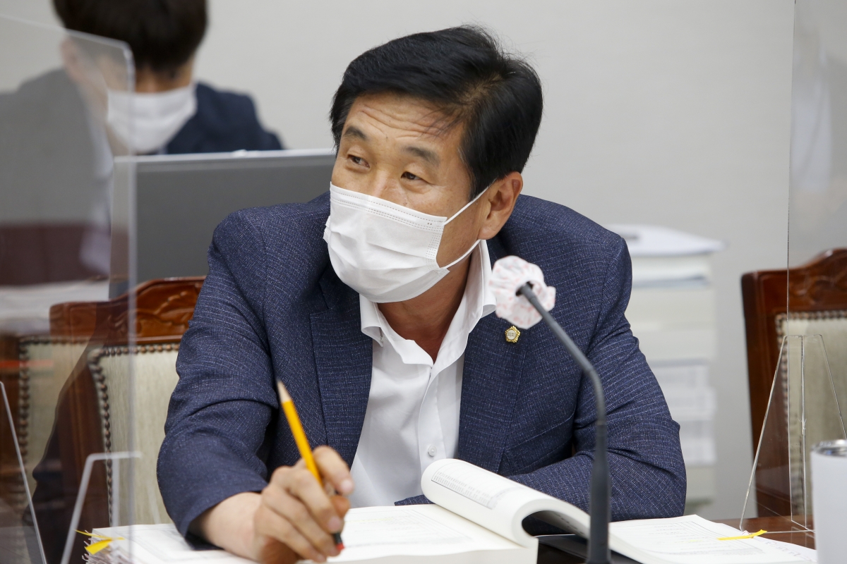 20210621-023[_P7U1580-제250회 정례회시 예산결산특별위원회 2021년도 제1회 추가경정예산안 및 기금운영계획변경안 심사활동.jpg