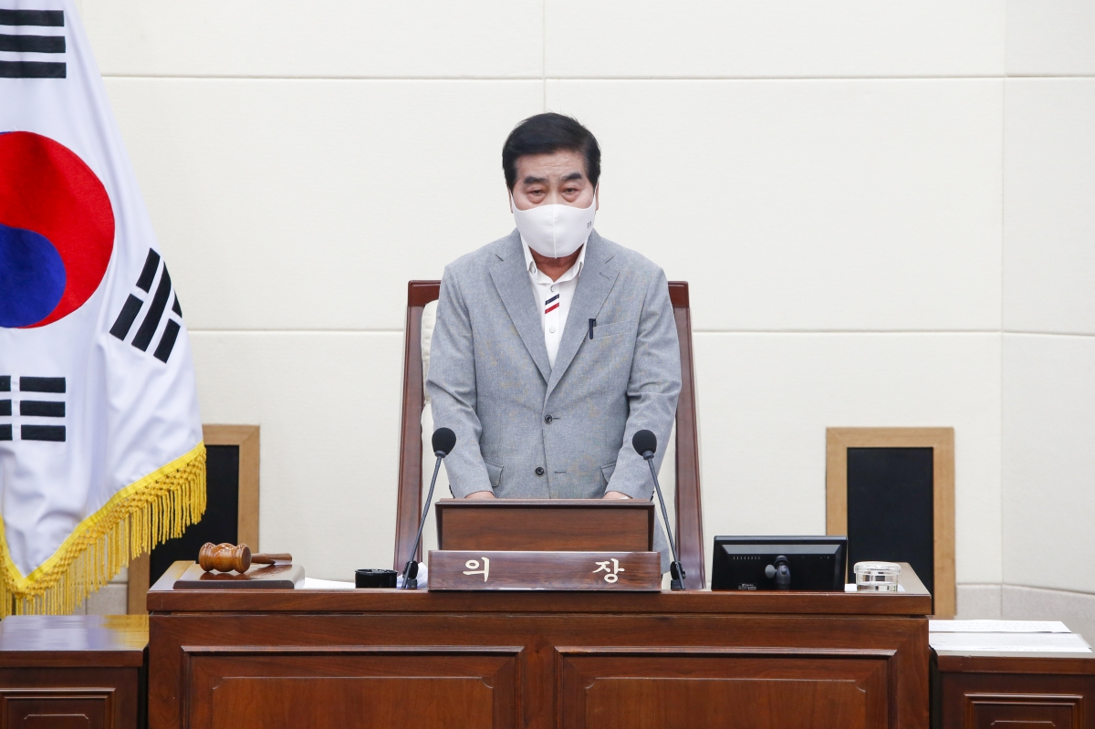 20210721-004[_P7U4364-제251회 임시회 제2차 본회의시 안주찬 부의장 회의주재.jpg