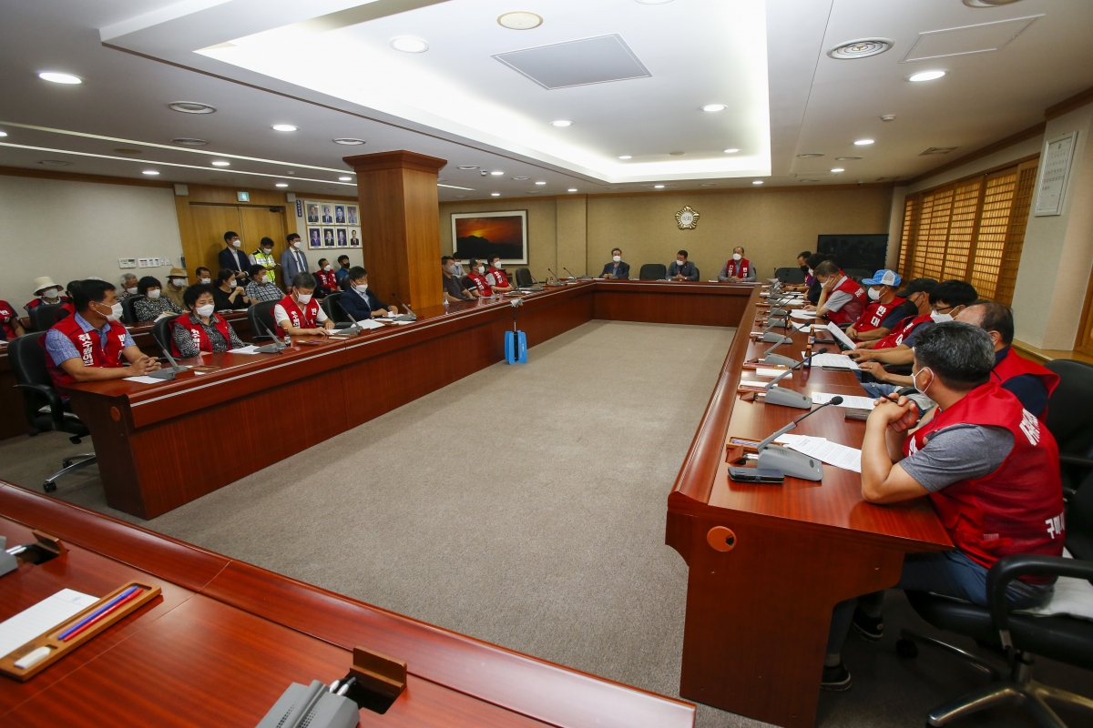 20210819-014[_P7U4530-대구취수원 구미이전 반대추진위원회 집행위원 일행 의회 방문.jpg