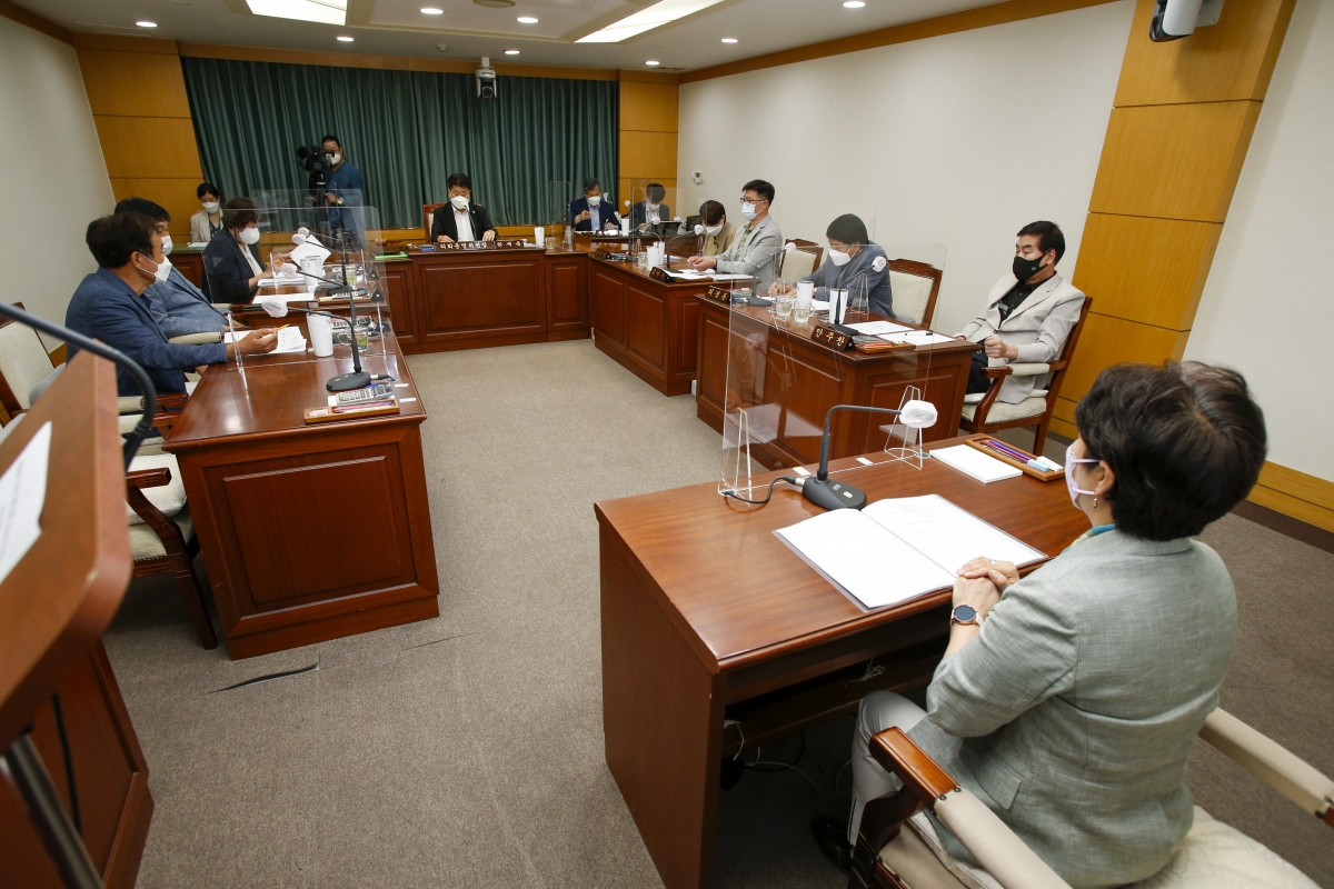 20210902-005[_P7U4712-폐회중 의회운영위원회 활동.jpg