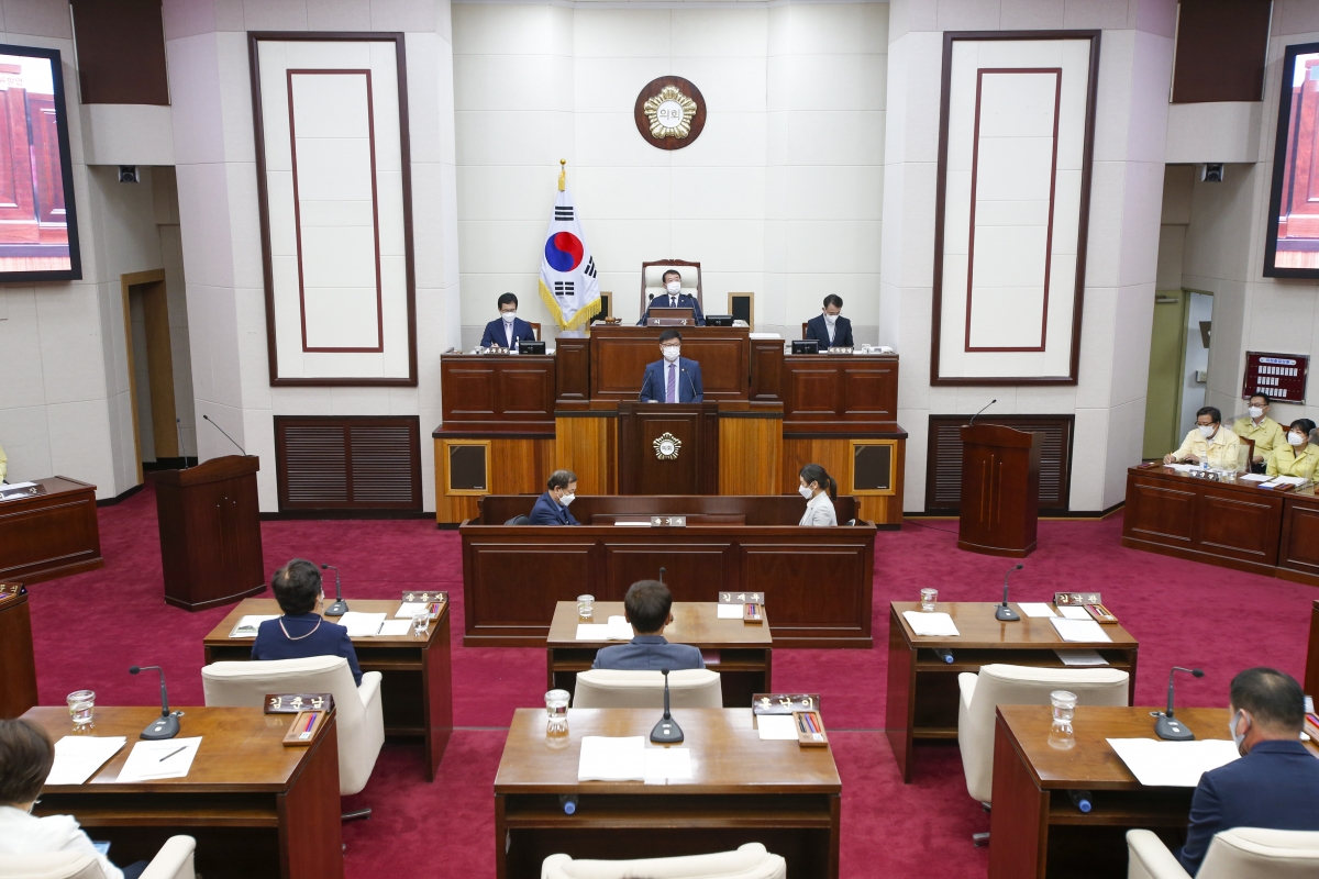 20210915-012[_P7U5592-제252회 임시회 제2차 본회의시 김낙관 의원 5분 자유발언.jpg