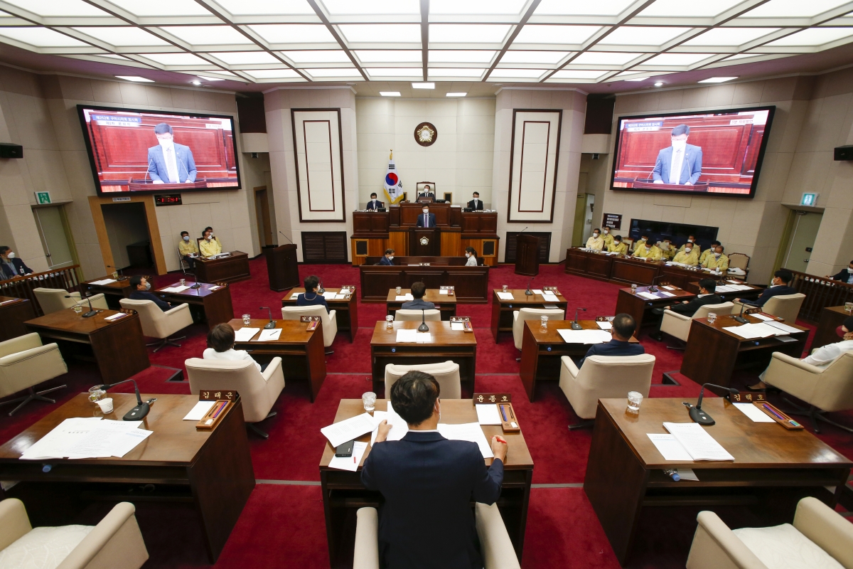 20210915-013[_P7U5593-제252회 임시회 제2차 본회의시 김낙관 의원 5분 자유발언.jpg