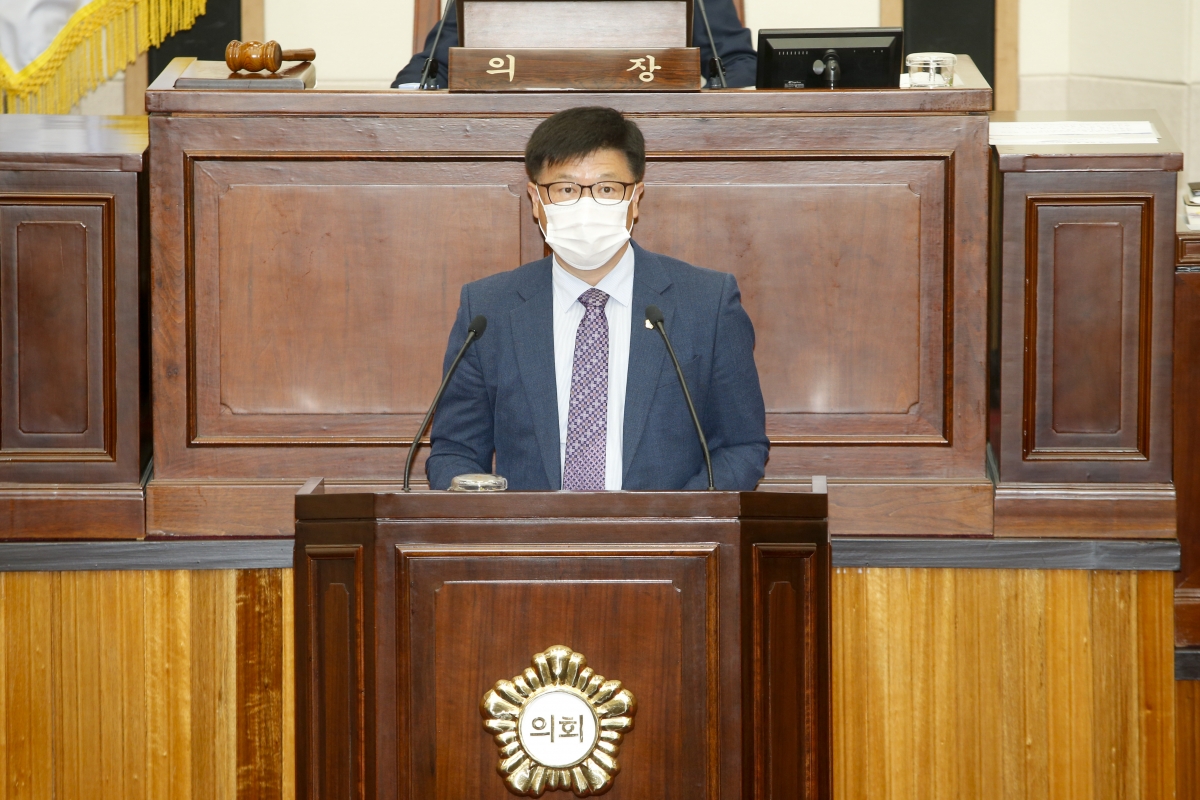20210915-009[_P7U5584-제252회 임시회 제2차 본회의시 김낙관 의원 5분 자유발언.jpg