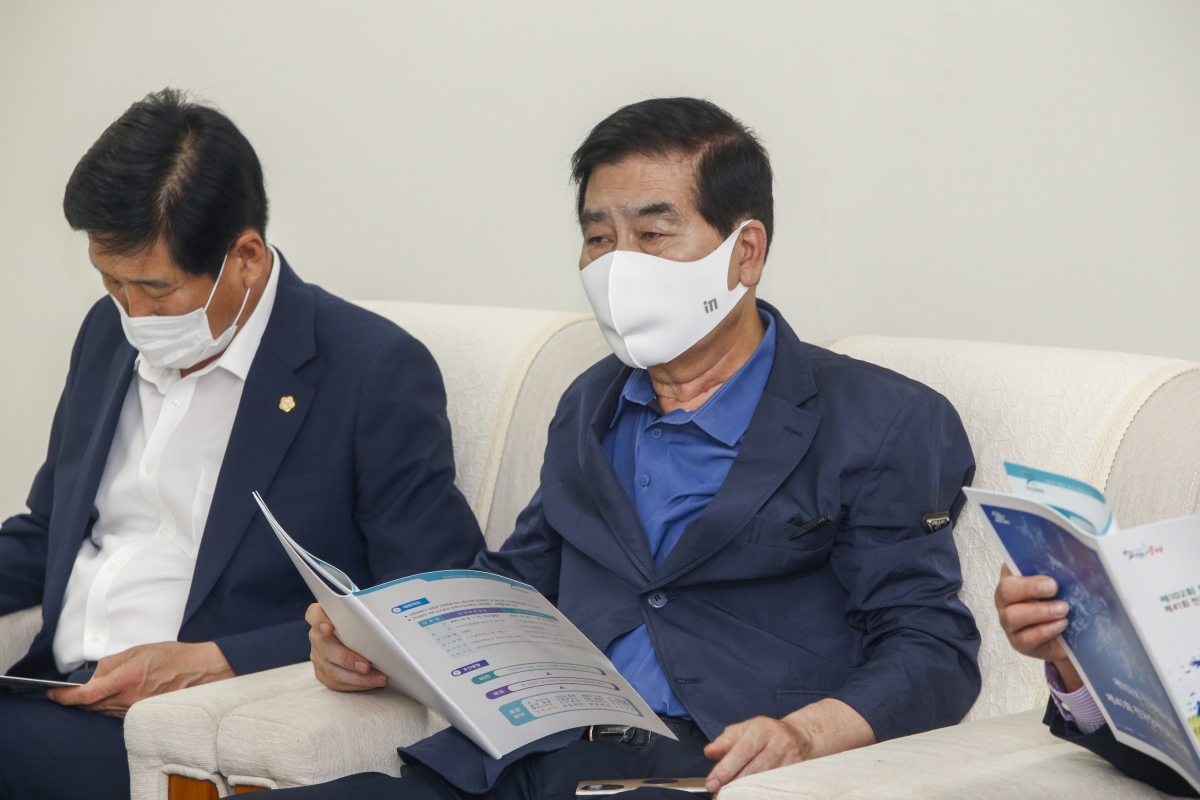 20210929-017[_P7U6031-1-구미시의회 의원 제41회 전국체전 준비 현장 설명회.jpg